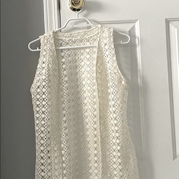 New Crocheted Lightweight Elegant Vest/Top - Picture 2 of 11